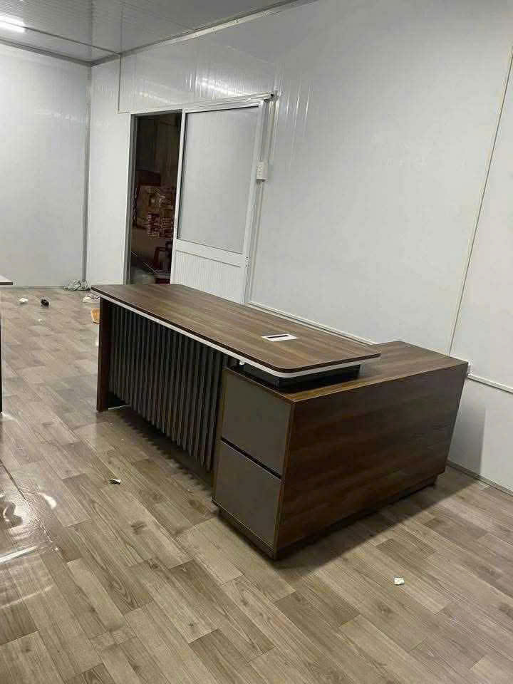 Bàn giám đốc chữ L0